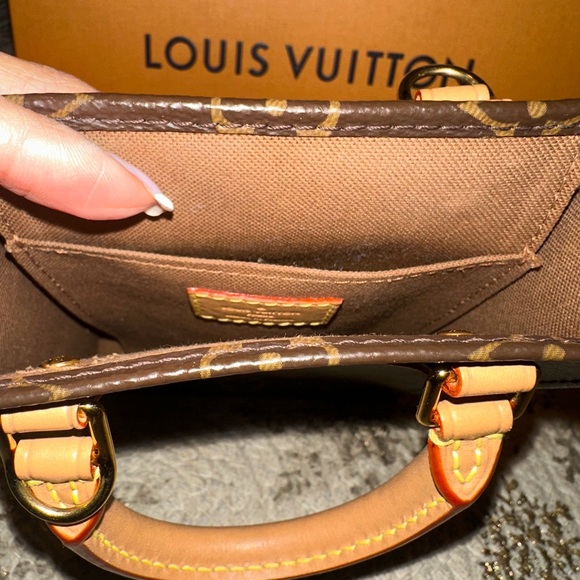 Louis Vuitton Brown and Gold Monogram Handbag - Picture 3 of 3